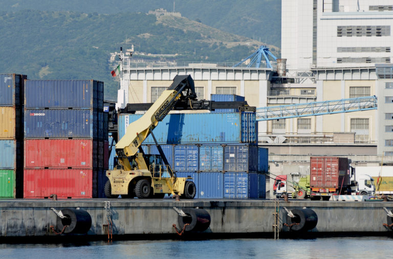 Types of Freight Contracts and How to Manage Them More Effectively